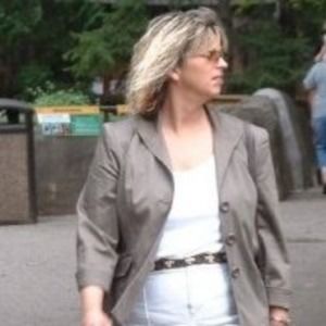 Meet your Posher, Angela